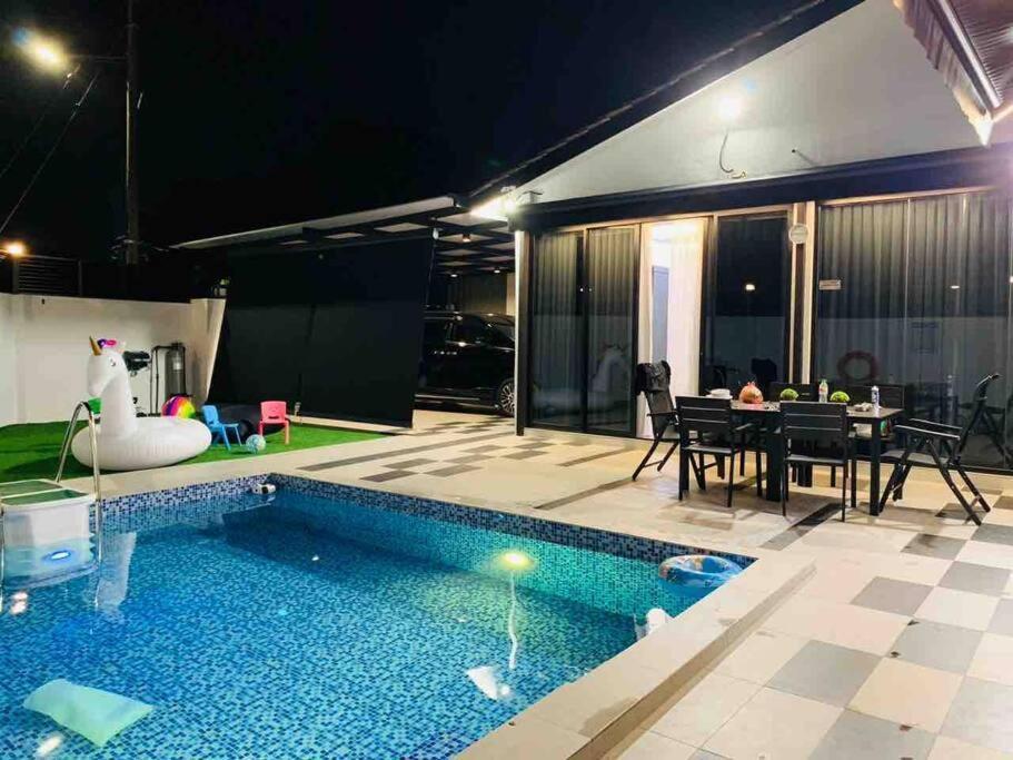 Abbie'S Private Pool Villa Bukit Mertajam Penang 外观 照片