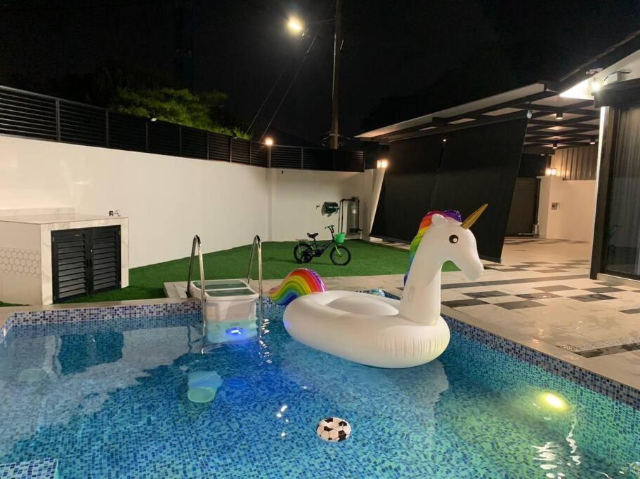 Abbie'S Private Pool Villa Bukit Mertajam Penang 外观 照片